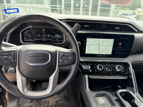 Used 2024 GMC Sierra 2500 Denali w/ Denali Reserve Package AWD/4WD image 23