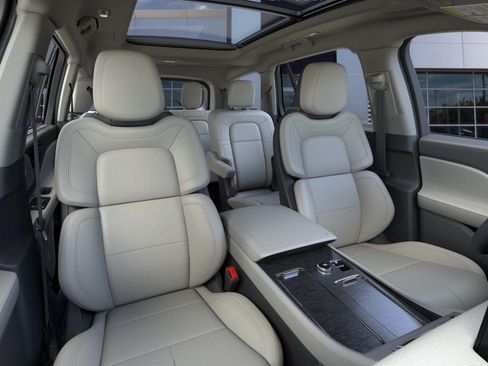 New 2026 Lincoln Aviator Reserve w/ Luxury Package AWD/4WD image 10
