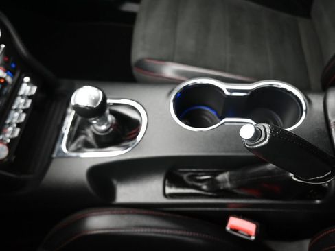 Used 2016 Ford Mustang GT Premium w/ Equipment Group 401A RWD image 22