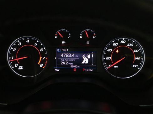Used 2021 Chevrolet Camaro LS RWD image 17