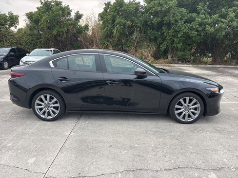 Used 2023 MAZDA MAZDA3 s image 2