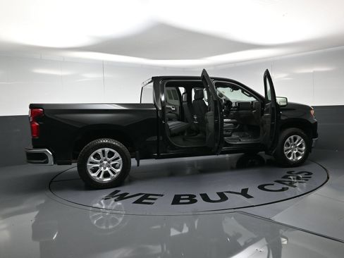 Used 2024 Chevrolet Silverado 1500 LTZ w/ Z71 Off-Road Package AWD/4WD image 25