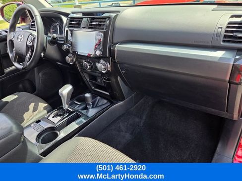 Used 2022 Toyota 4Runner TRD Off-Road AWD/4WD image 16