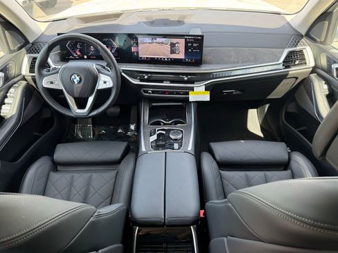 Used 2026 BMW X7 xDrive40i image 32