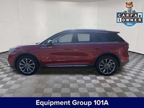 Used 2022 Lincoln Corsair AWD w/ Premium Package image 2
