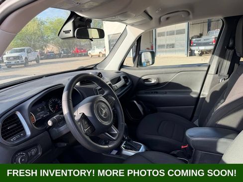 Used 2022 Jeep Renegade Latitude AWD/4WD image 8