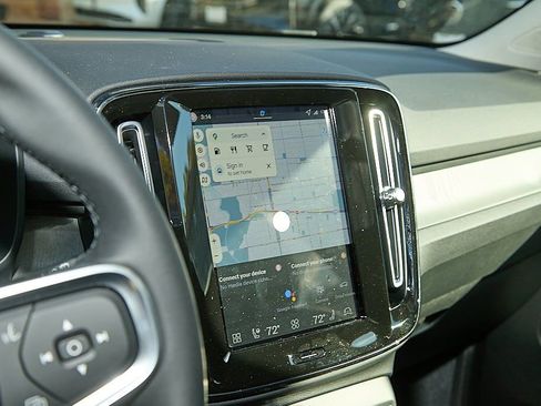 New 2026 Volvo XC40 B5 Plus w/ Protection Package Premier image 14