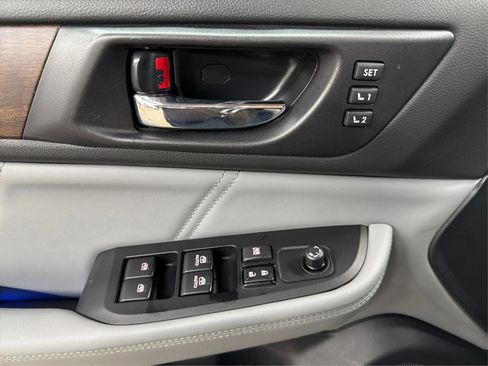 Used 2019 Subaru Outback 2.5i Limited AWD/4WD image 18