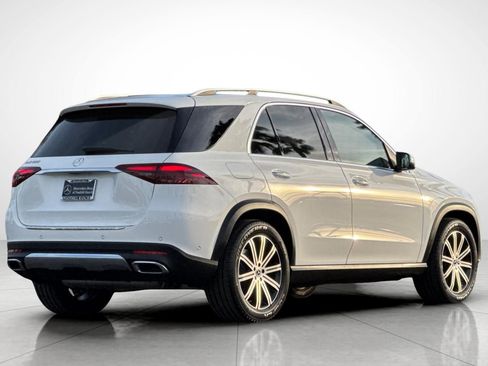 Used 2025 Mercedes-Benz GLE 350 4MATIC image 3