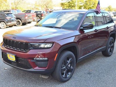 New 2025 Jeep Grand Cherokee Limited w/ Black Appearance Package