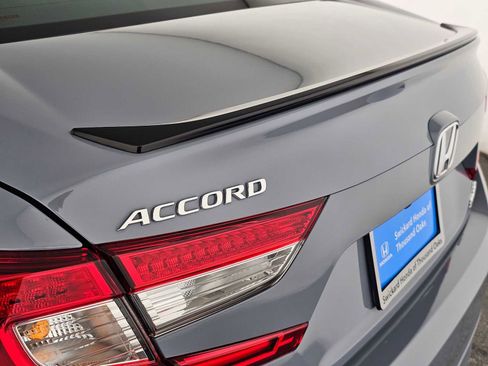 Used 2022 Honda Accord Sport image 14