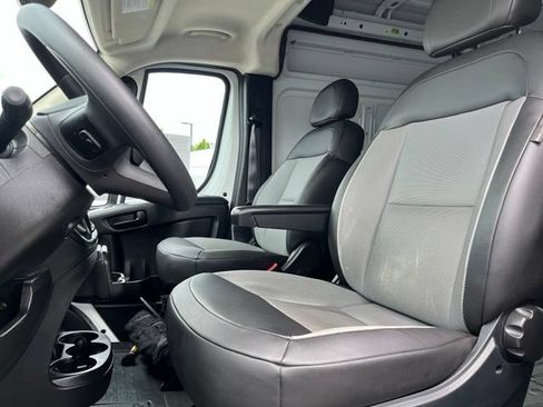 Used 2025 RAM ProMaster 3500 w/ Convenience Group FWD image 17