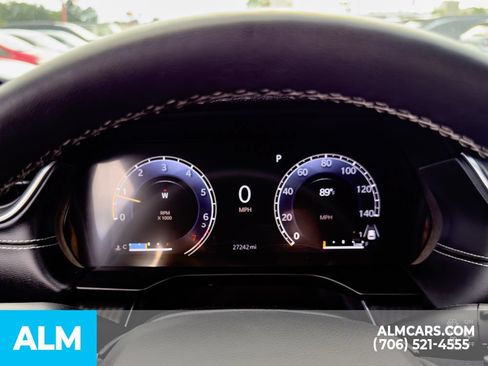 Used 2025 Jeep Grand Cherokee Altitude AWD/4WD image 29