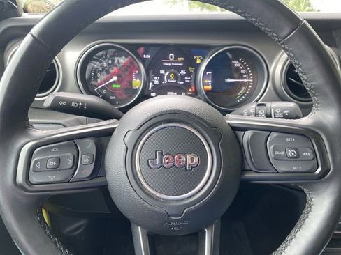 Used 2023 Jeep Wrangler Unlimited w/ Cold Weather Group AWD/4WD image 21