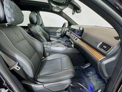 New 2025 Mercedes-Benz GLS 580 4MATIC image 27