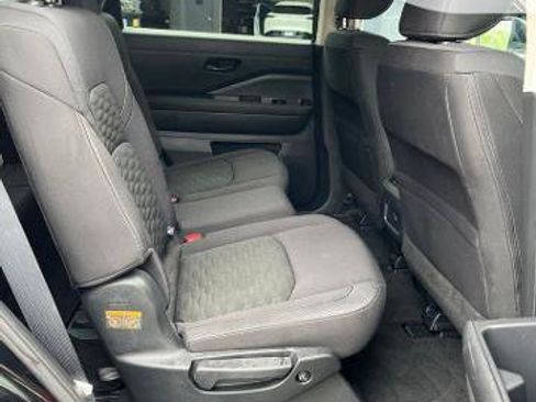 Certified 2025 Nissan Pathfinder SV AWD/4WD image 24