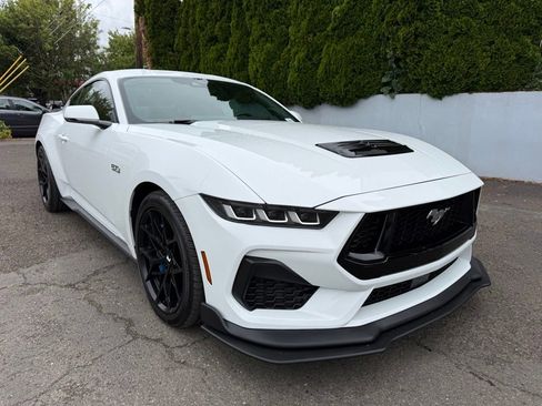 Used 2024 Ford Mustang GT Premium RWD image 2
