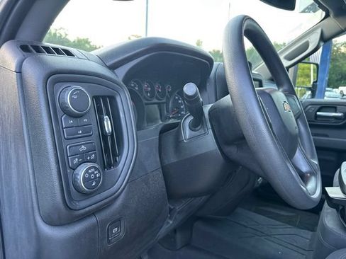 Used 2021 Chevrolet Silverado 2500 Custom w/ Custom Value Package AWD/4WD image 12