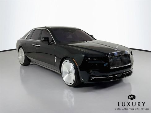 Used 2025 Rolls-Royce Ghost AWD/4WD image 5