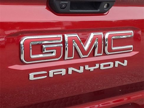 New 2025 GMC Canyon Elevation w/ Convenience Package image 17