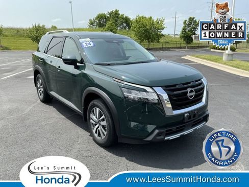 Used 2024 Nissan Pathfinder SL AWD/4WD image 1