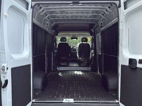 Used 2025 RAM ProMaster 2500 w/ Safety Group image 27