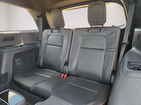 Used 2025 Lincoln Aviator Black Label AWD/4WD image 15