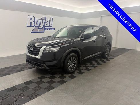 Certified 2025 Nissan Pathfinder S AWD/4WD image 1