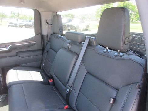New 2026 GMC Sierra 1500 SLT w/ SLT Premium Package AWD/4WD image 16
