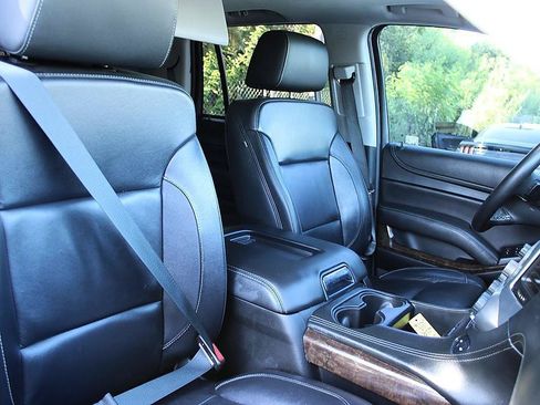 Used 2018 Chevrolet Tahoe LT RWD image 28