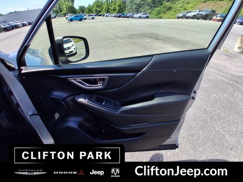 Used 2020 Subaru Forester Limited AWD/4WD image 16