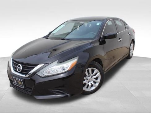 Used 2017 Nissan Altima 2.5 S w/ Power Driver Seat Package image 1