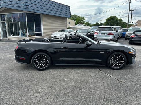 Used 2020 Ford Mustang GT Premium RWD image 3