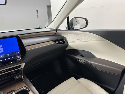 Used 2024 Lexus RX 350 FWD w/ Convenience Package image 12