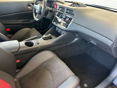 Used 2026 Nissan Z NISMO w/ Floor Mat Package RWD image 18