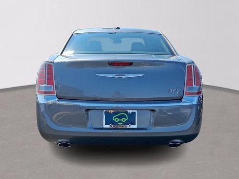 Used 2012 Chrysler 300 C RWD image 5