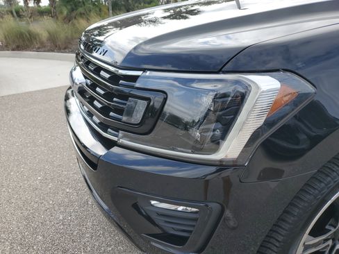 Used 2019 Ford Expedition Max Limited w/ Equipment Group 303A image 9