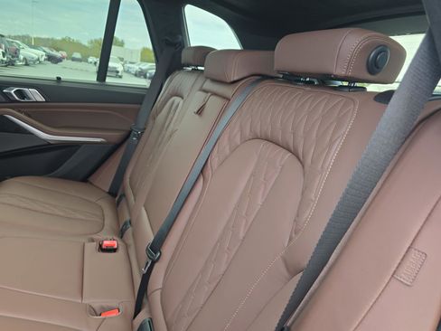 New 2026 BMW X5 M60i image 17