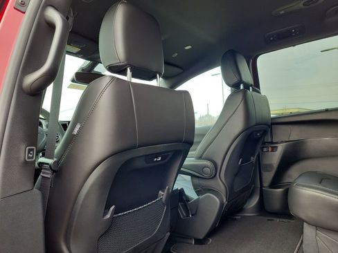 New 2026 Chrysler Pacifica Select image 13