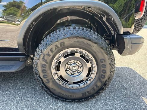 Used 2024 Ford Bronco Everglades AWD/4WD image 20