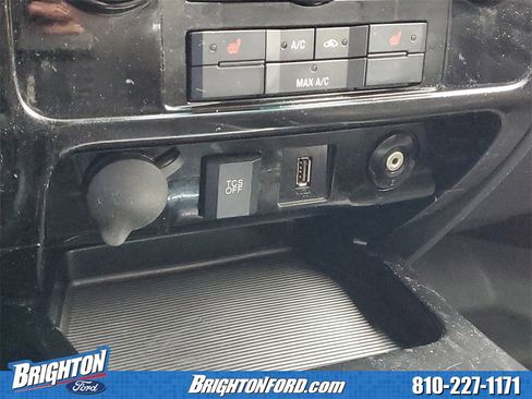 Used 2011 Ford Escape Limited w/ Class II Trailer Tow Pkg image 21