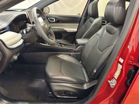 Used 2023 Jeep Compass Limited w/ Sun and Sound Group image 10