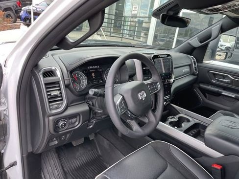 Used 2025 RAM 1500 Laramie w/ Sport Appearance Package AWD/4WD image 7