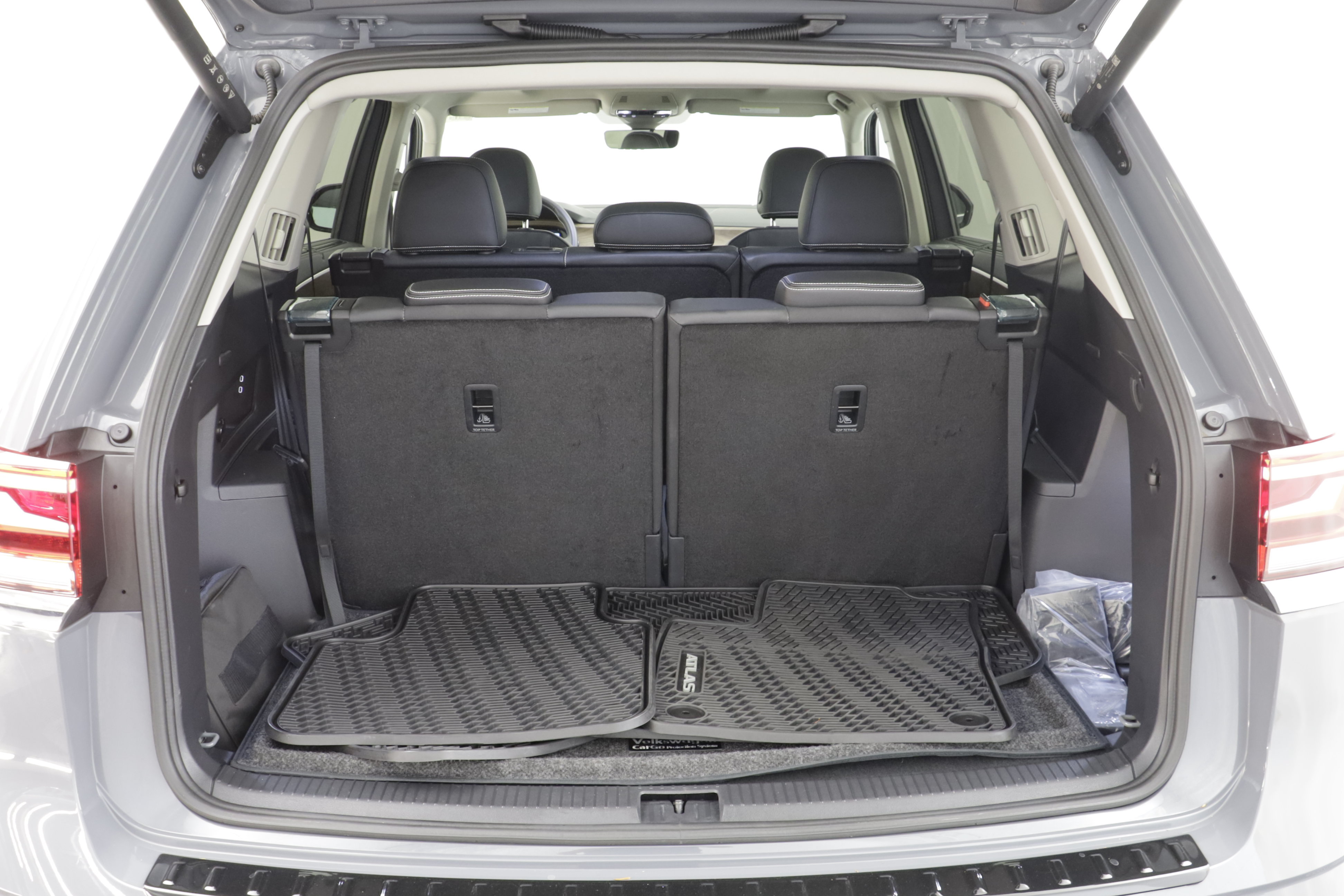 Certified 2026 Volkswagen Atlas SE w/ Panoramic Sunroof Package AWD/4WD image 17