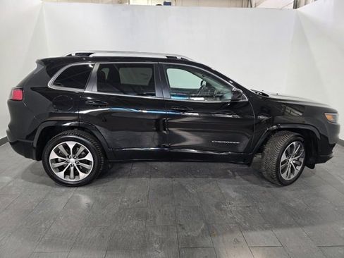 Used 2019 Jeep Cherokee Overland image 6