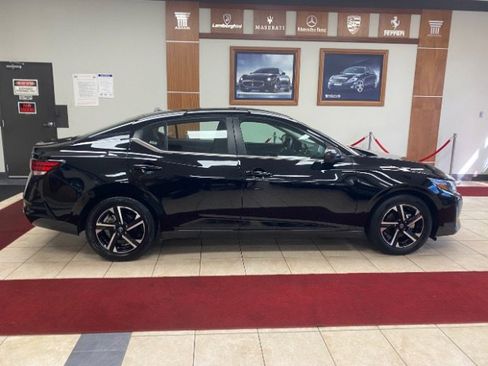 Used 2024 Nissan Sentra SV image 4