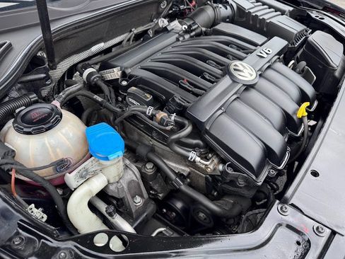 Used 2018 Volkswagen Passat 3.6 image 30