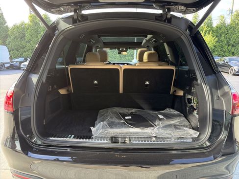 Used 2024 Mercedes-Benz GLS 450 4MATIC image 34