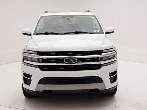 Used 2022 Ford Expedition Limited image 4