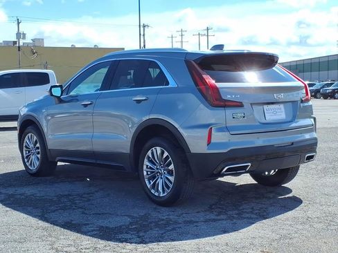 Used 2024 Cadillac XT4 Premium Luxury FWD image 5